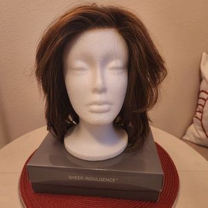 Raquel Welch Upstage Petite Wig shaded hazelnut